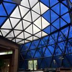 Խ�ϸ߶˄e�����׃ɫ�Ŀ