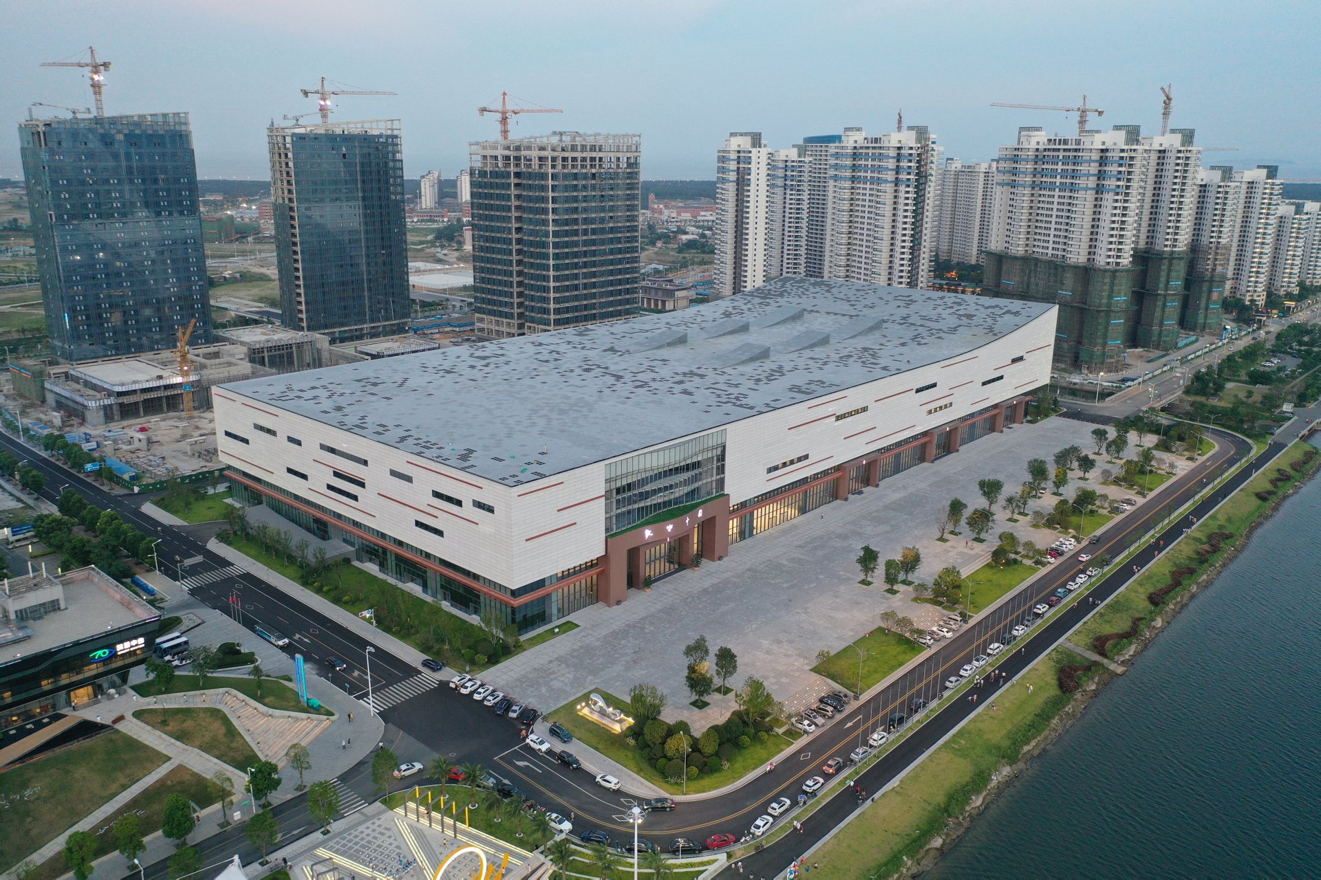 ���ݔ����Ї���չ����